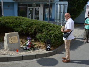 V rodné Břeclavi věnovali pomník pilotovi, který zahynul při nehodě s Tomášem Baťou