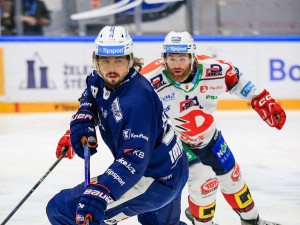 Hokejisté Pardubic vyhráli v Brně 5:1, o držiteli titulu rozhodne úterní utkání