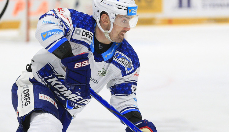 Kapitán Komety Jakub Flek věří, že titul jeho tým urve v Pardubicích