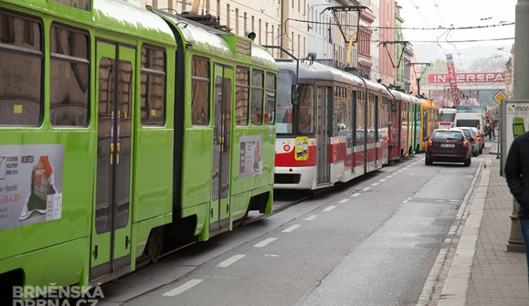 Ranní nehoda na Cejlu - muž se střetnul s tramvají