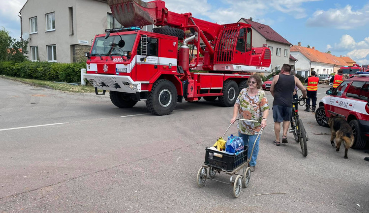 Následky řádění tornáda na Břeclavsku a Hodonínsku
